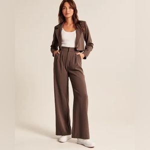 Abercrombie & Fitch Tailored Wide Leg Trousers